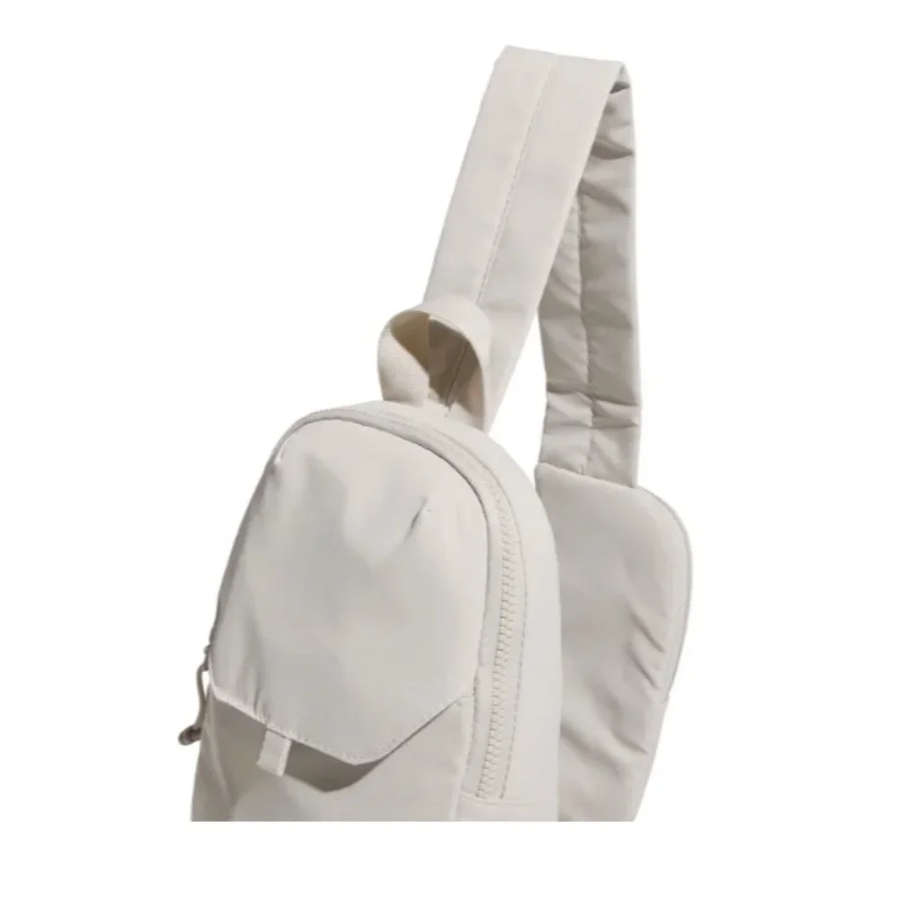 adidas Essential Sling - Picture 4 of 7
